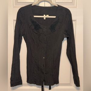 St Johns Bay Blouse that‎ ties in the back. Medium